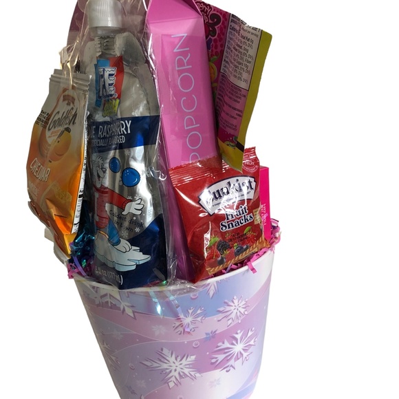 Disney FROZEN MOVIE Night Popcorn, Candies & Snack Treats Tub - Picture 10 of 15